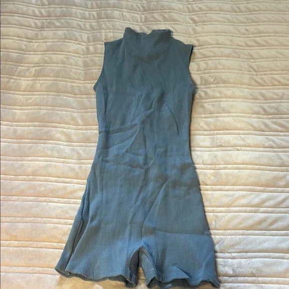 Fashion Nova Gray Sleeveless Mock Neck Jumpsuit - Picture 1 of 1